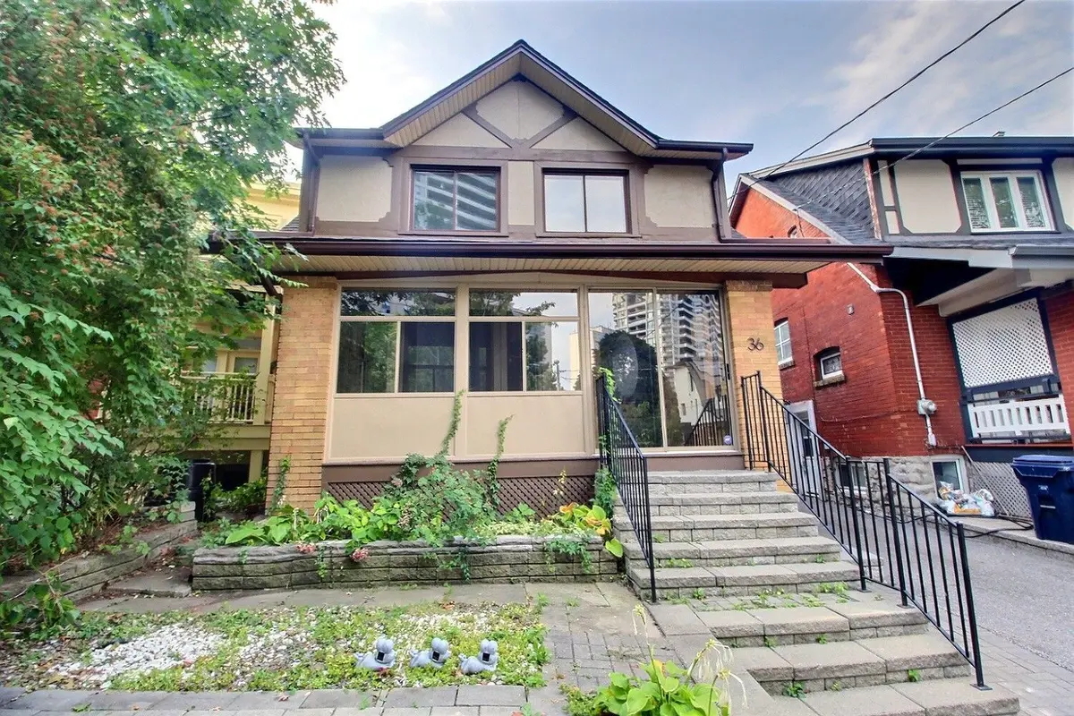 36 Gothic AVE, Toronto W02, ON M6P 2V9