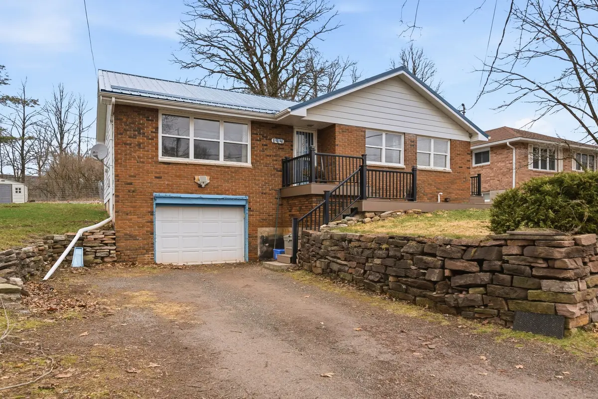 194 St Lawrence ST W, Centre Hastings, ON K0K 2K0