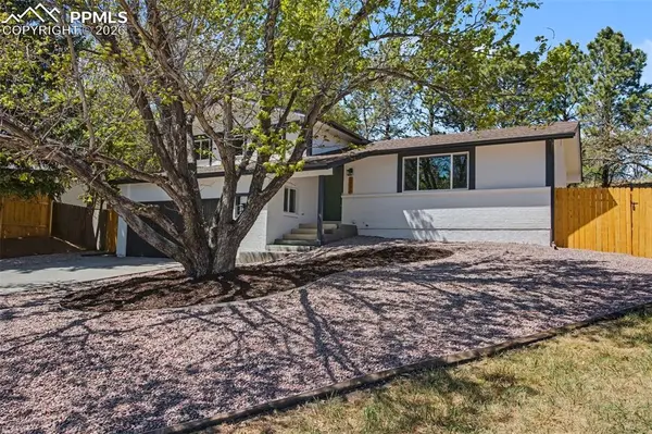 2755 Villa Loma DR, Colorado Springs, CO 80917