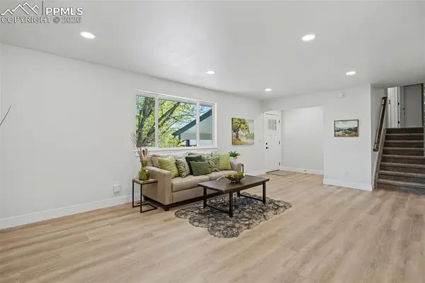 2755 Villa Loma DR, Colorado Springs, CO 80917