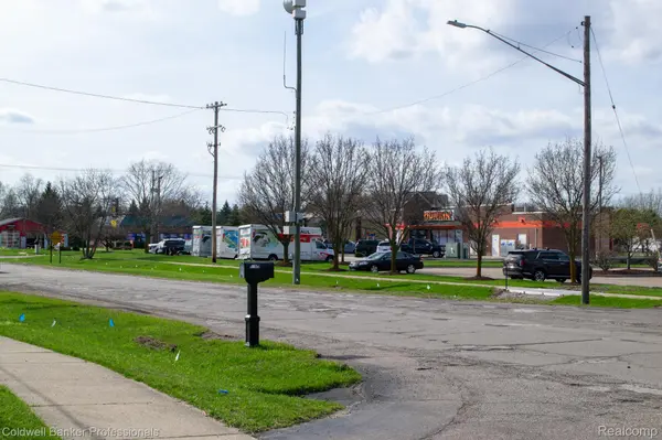 1495 Dauner RD #c, Fenton, MI 48430