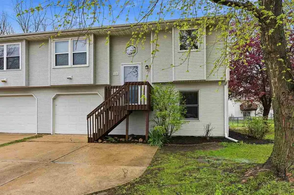 660 Molly Drive, North Liberty, IA 52317