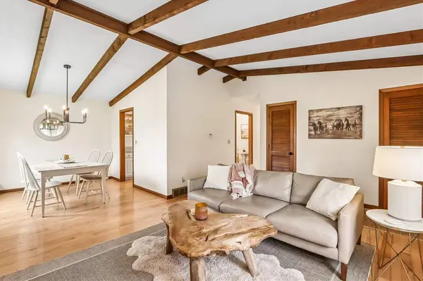 4333 Pine Ridge Trl NE, Iowa City, IA 52240