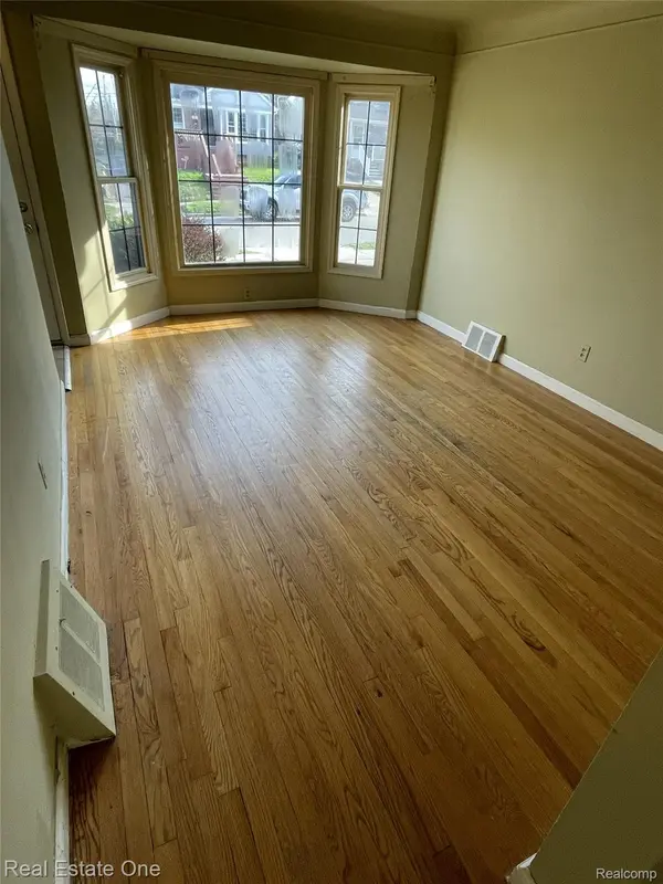 1078 Dover RD, Pontiac, MI 48341