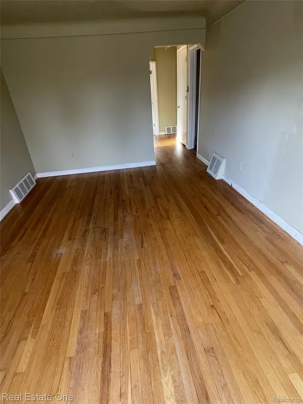 1078 Dover RD, Pontiac, MI 48341