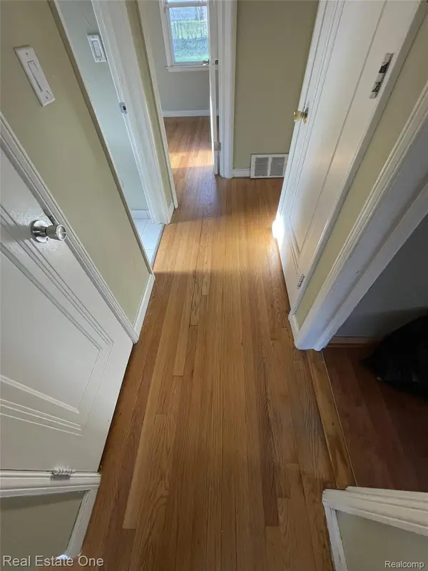 1078 Dover RD, Pontiac, MI 48341