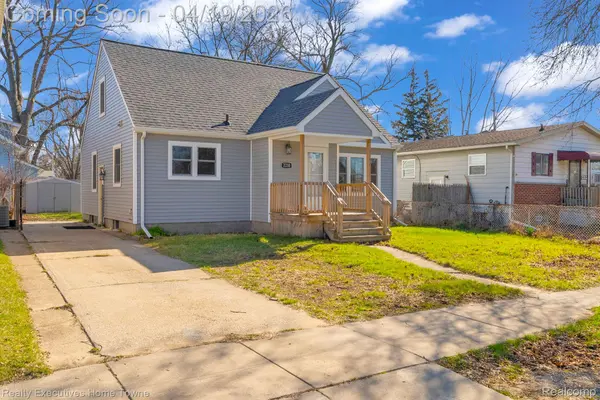 2210 Griswold ST, Port Huron, MI 48060