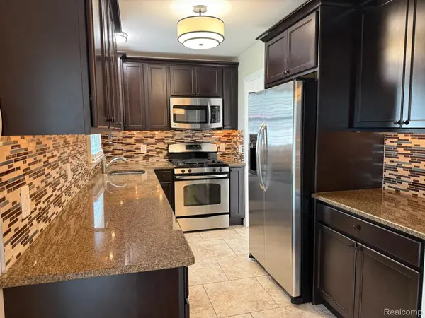 671 Coolidge RD, Birmingham, MI 48009