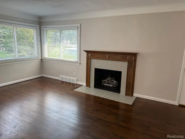 671 Coolidge RD, Birmingham, MI 48009