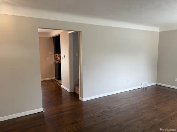 671 Coolidge RD, Birmingham, MI 48009