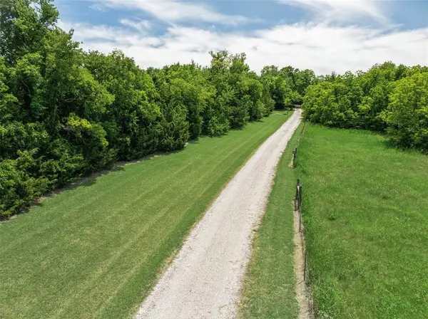 1000 Ballard Road, Van Alstyne, TX 75495