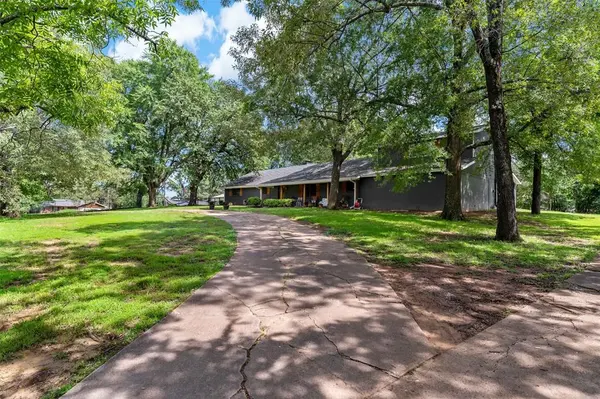 5270 Birch, Paris, TX 75462