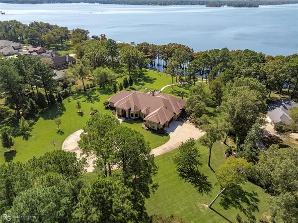 2002 N Cross Drive, Shreveport, LA 71107