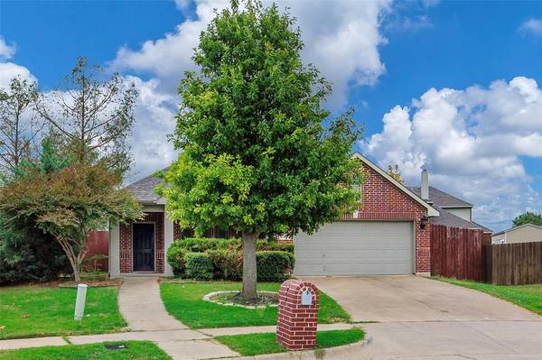 717 Chelsea Drive, Midlothian, TX 76065