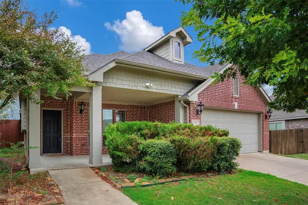 717 Chelsea Drive, Midlothian, TX 76065