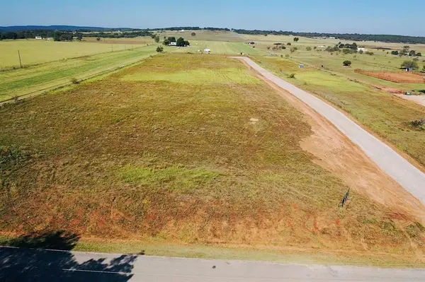 11 Kenzi Drive, Mineral Wells, TX 76067