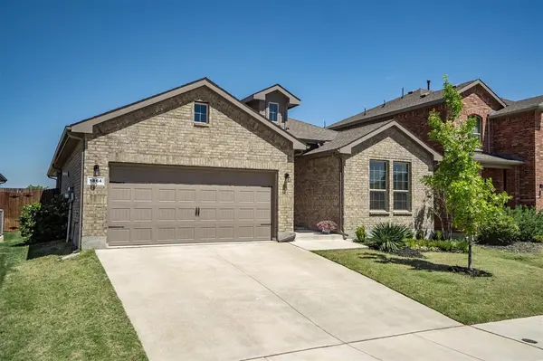 1864 Mensa Drive, Haslet, TX 76052