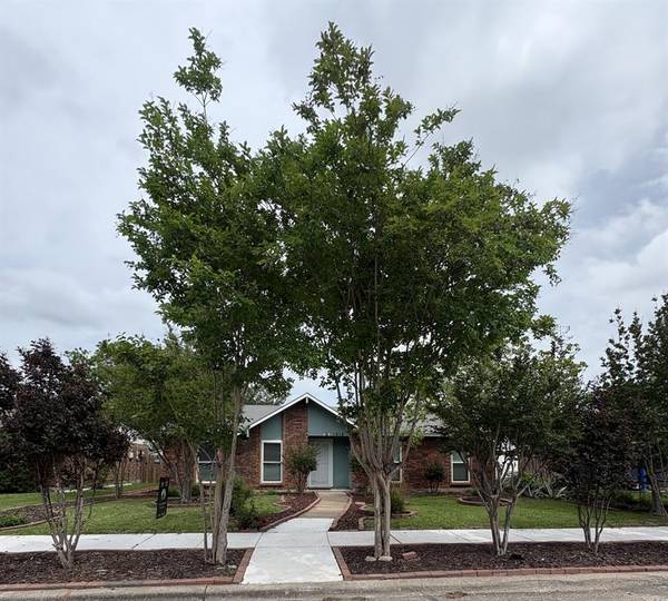 1918 Lamont Drive, Garland, TX 75040