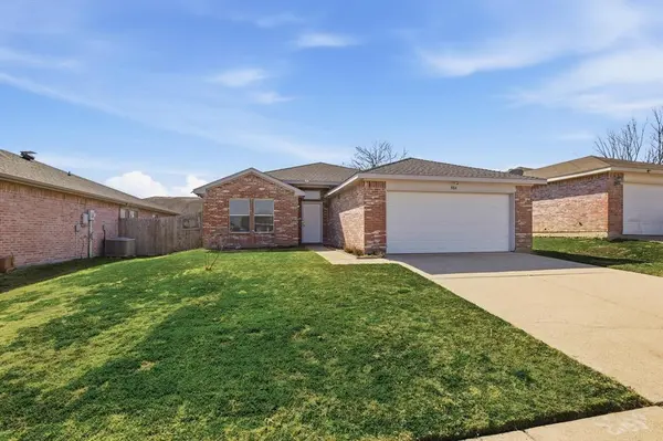 804 Castlewick Court, Arlington, TX 76018