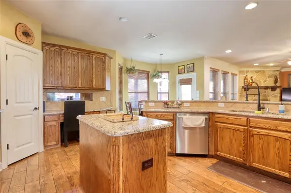 221 Chapel Hill Drive, Prosper, TX 75078