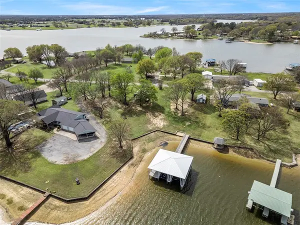 2109 Beavers Point,  Bonham,  TX 75418