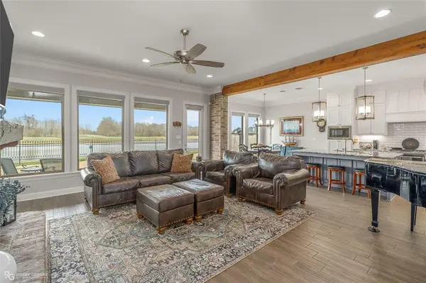 1113 Calle Lago Court, Bossier City, LA 71111