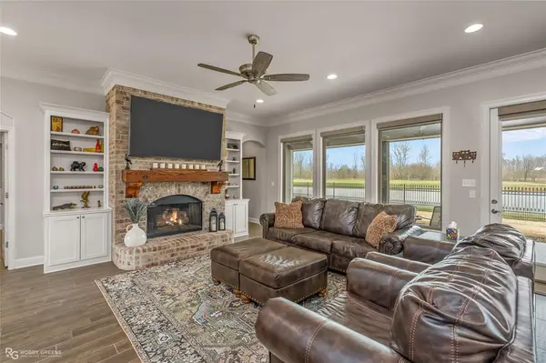 1113 Calle Lago Court, Bossier City, LA 71111