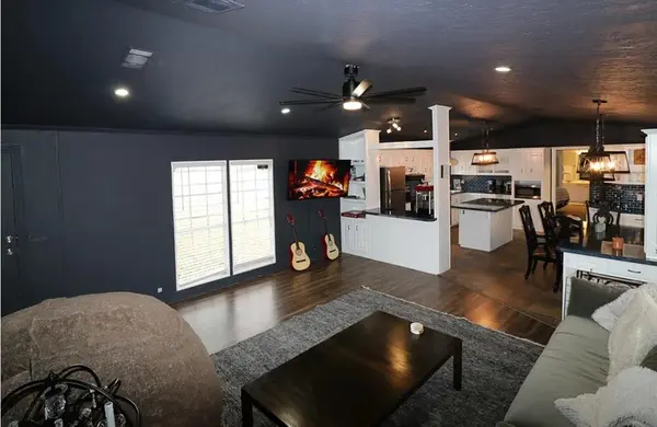 986 County Road 1785, Sunset, TX 76270