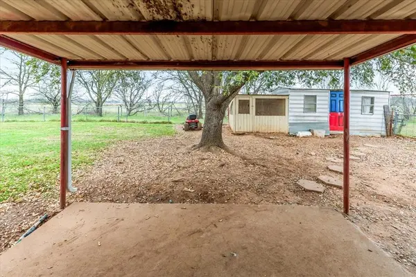 600 S Colorado Street, Whitney, TX 76692