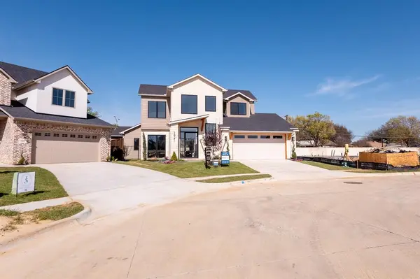 2941 Kosse Court, Grapevine, TX 76051