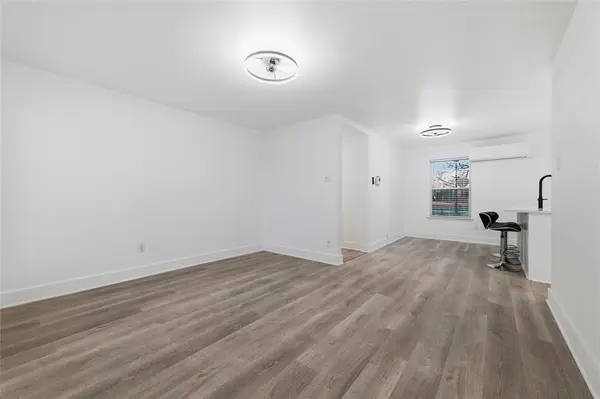 3071 Sunnyvale Street, Dallas, TX 75216