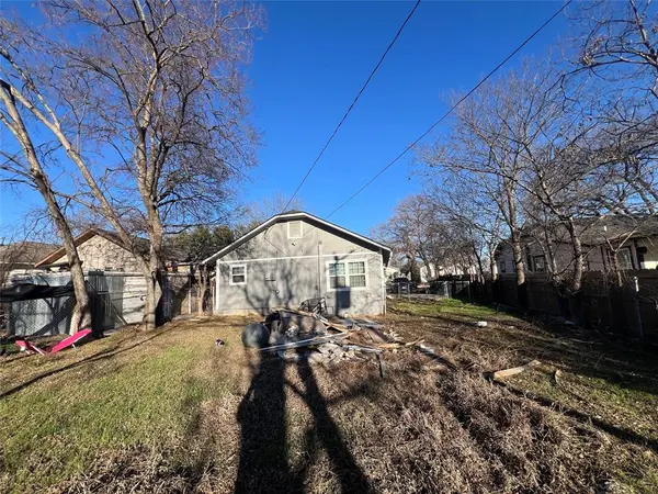 3116 6th Avenue, Fort Worth, TX 76110