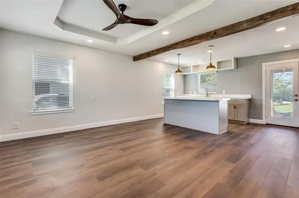 711 Winston Street, Dallas, TX 75208