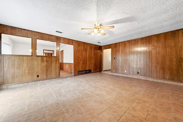 717 Steeplechase Drive, Bedford, TX 76021