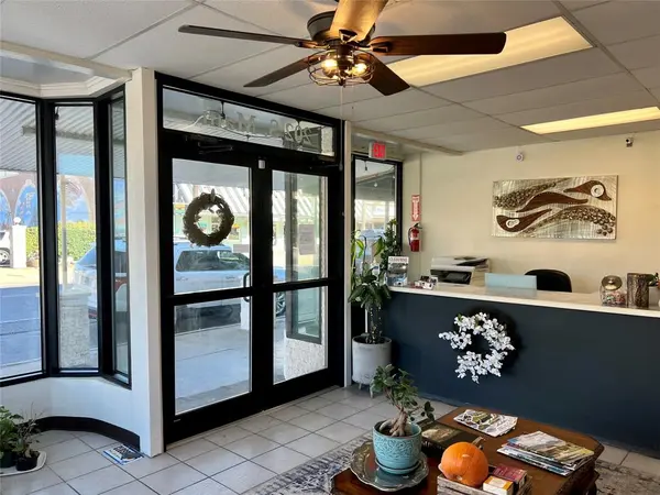 202 S Main Street, Cleburne, TX 76033