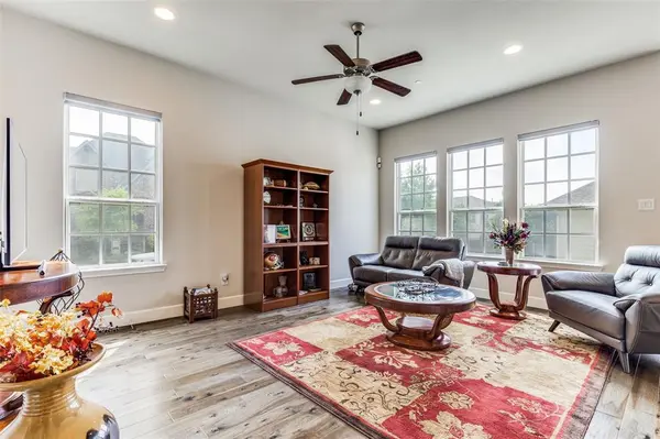 1036 Gardenia Street, Carrollton, TX 75007