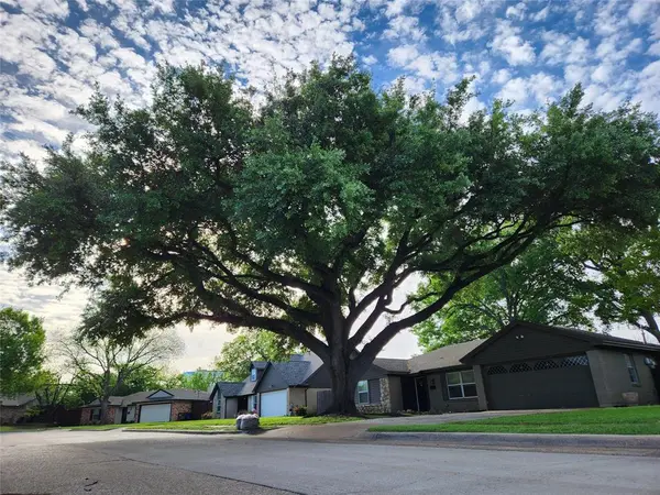 2822 Sunny Hill Lane, Farmers Branch, TX 75234