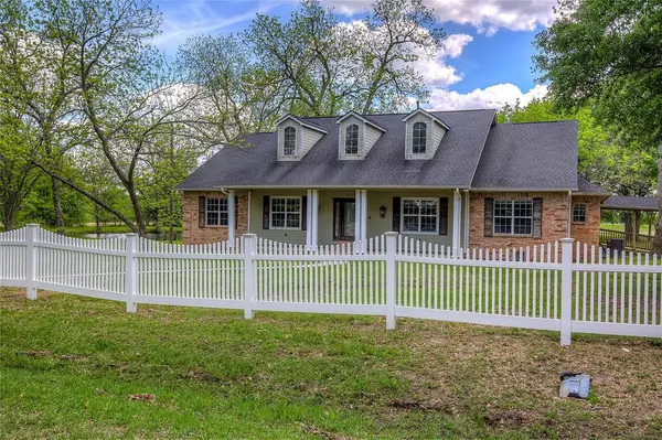 1355 County Road 4719, Wolfe City, TX 75496