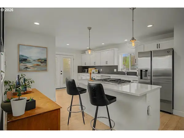 2905 SE 74TH AVE, Portland, OR 97206