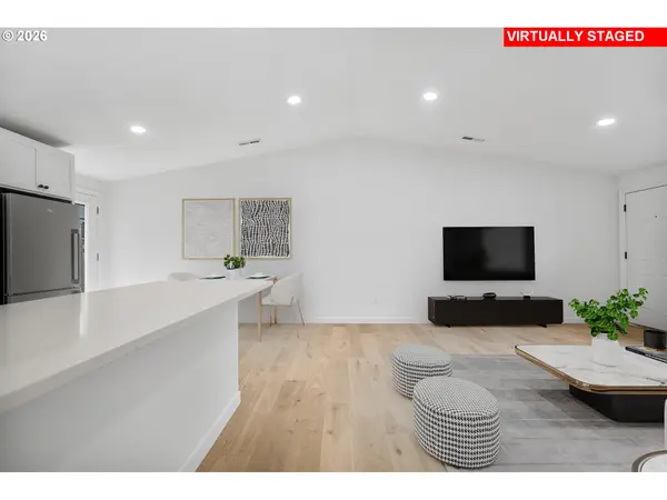 604 S VERMONT ST, Portland, OR 97219