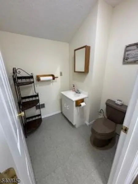 948 Mcbride Ave, Woodland Park, NJ 07424