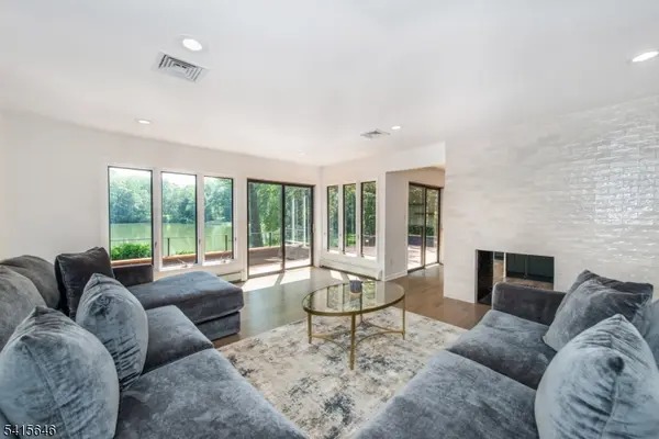 28 W Shore Rd, Mountain Lakes Boro, NJ 07046