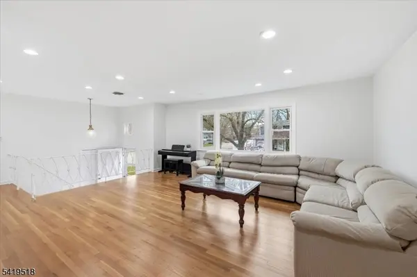 41-03 Ackerman Dr, Fair Lawn Boro, NJ 07410