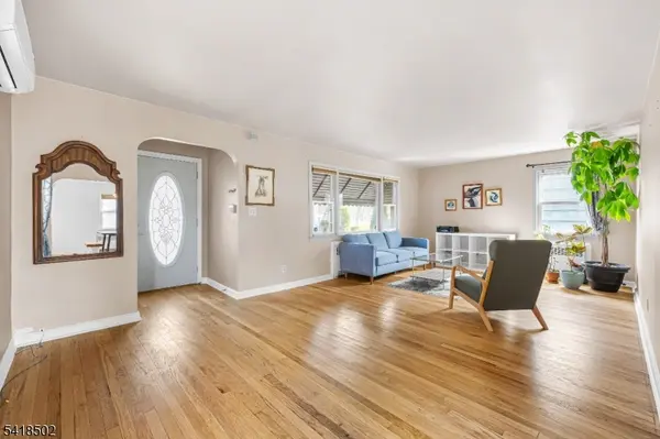 522 Thompson Ave, Roselle Boro, NJ 07203