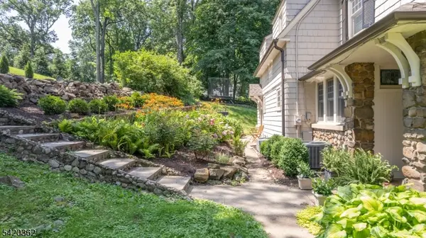 129 Watchung Ave, Chatham Boro, NJ 07928