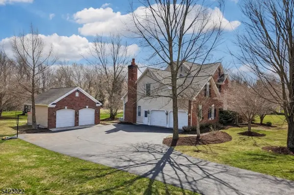 34 Saddle Ridge Rd, Frelinghuysen Twp., NJ 07821