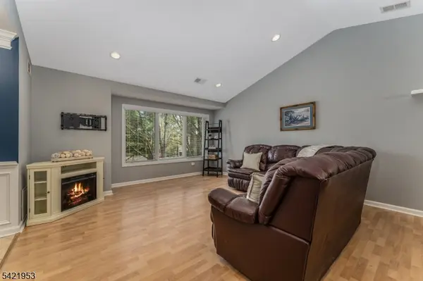 4 Troon Ter, Clinton Twp., NJ 08801