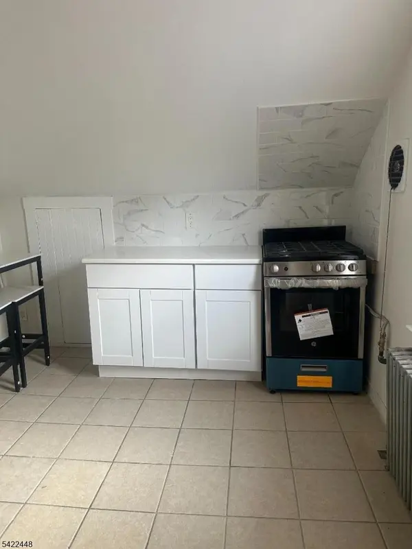 84 WASHINGTON AVE, Hawthorne Boro, NJ 07506