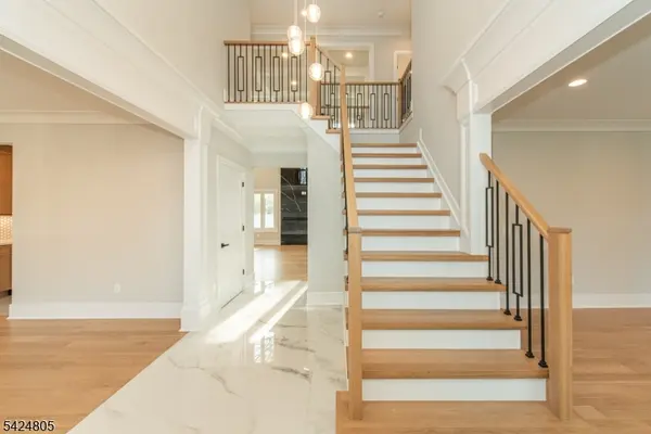 722 Erie Rd, Paramus Boro, NJ 07652