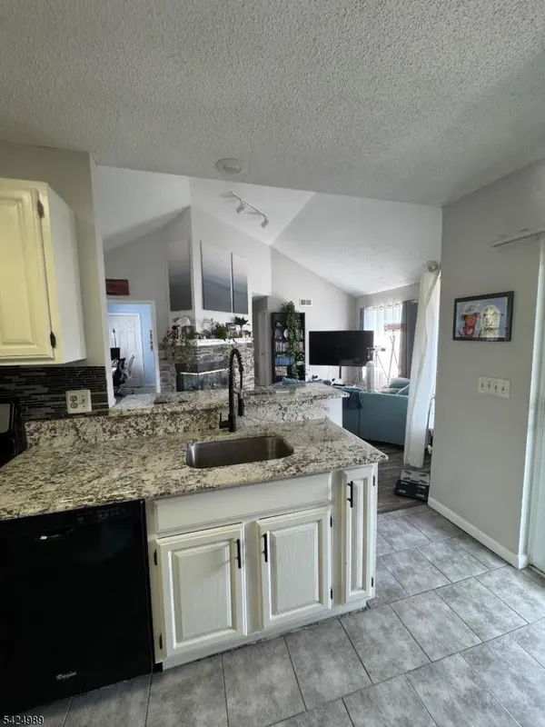 11 Windsor Ct #11, Hardyston Twp., NJ 07419